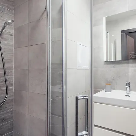 Stiavnica & Durkova - Galeria Jasna Lucky *